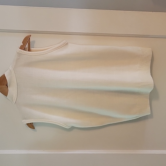 Vintage Glamour Knit Sweater Vest - Picture 11 of 12